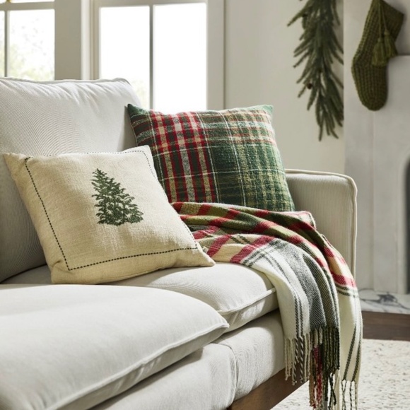 Hearth & Hand Magnolia Christmas Plaid Woven Throw Blanket - Picture 2 of 10
